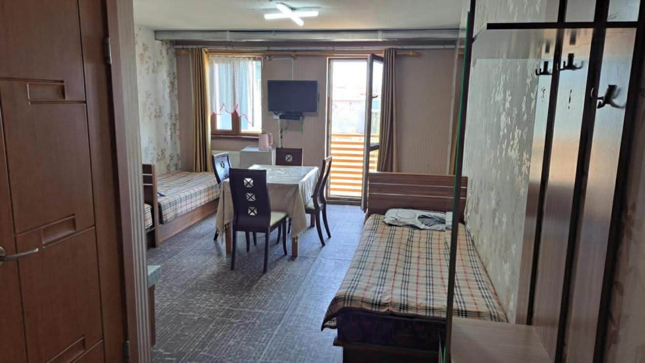 4 ортой өрөө